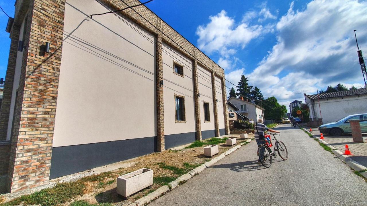 Castello Inn Smederevska Palanka Exteriör bild